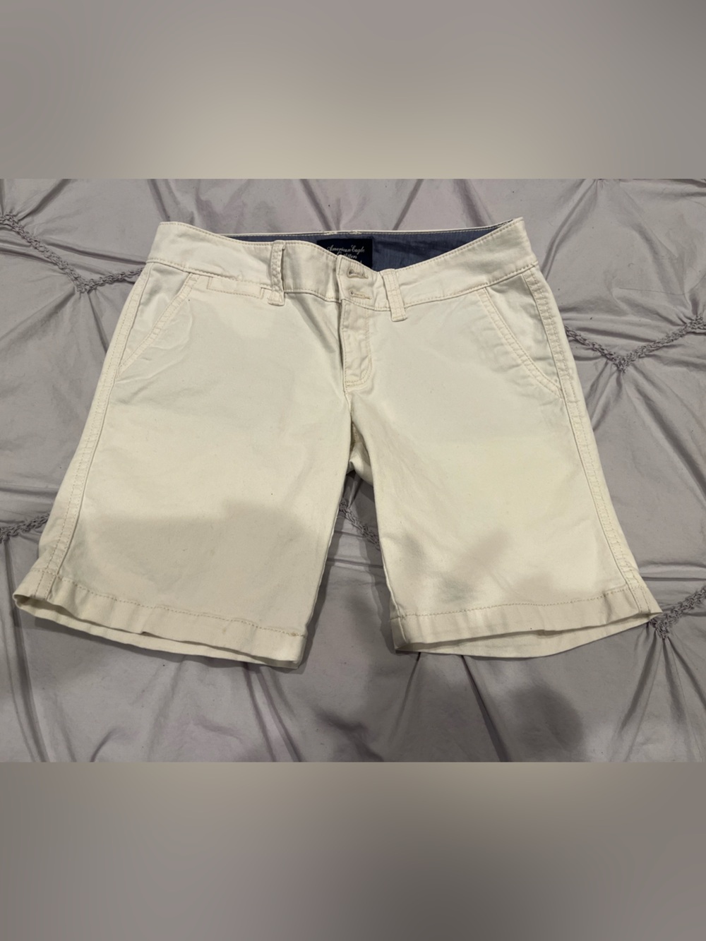American Eagle Outfitters stretch Casual Cotton Chino Shorts - Cream size 00